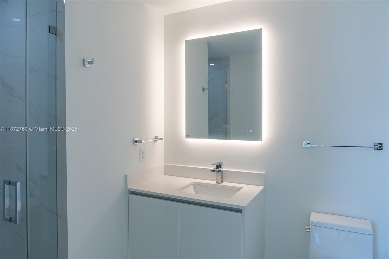 BAY BREEZE - Residential Lease