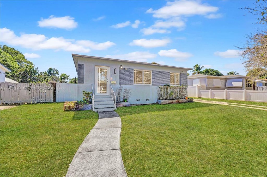 Photo of 2462 Washington St, Hollywood, FL 33020 (MLS # A11973119)