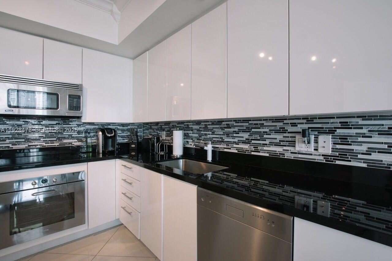 MINT CONDOMINIUM - Residential