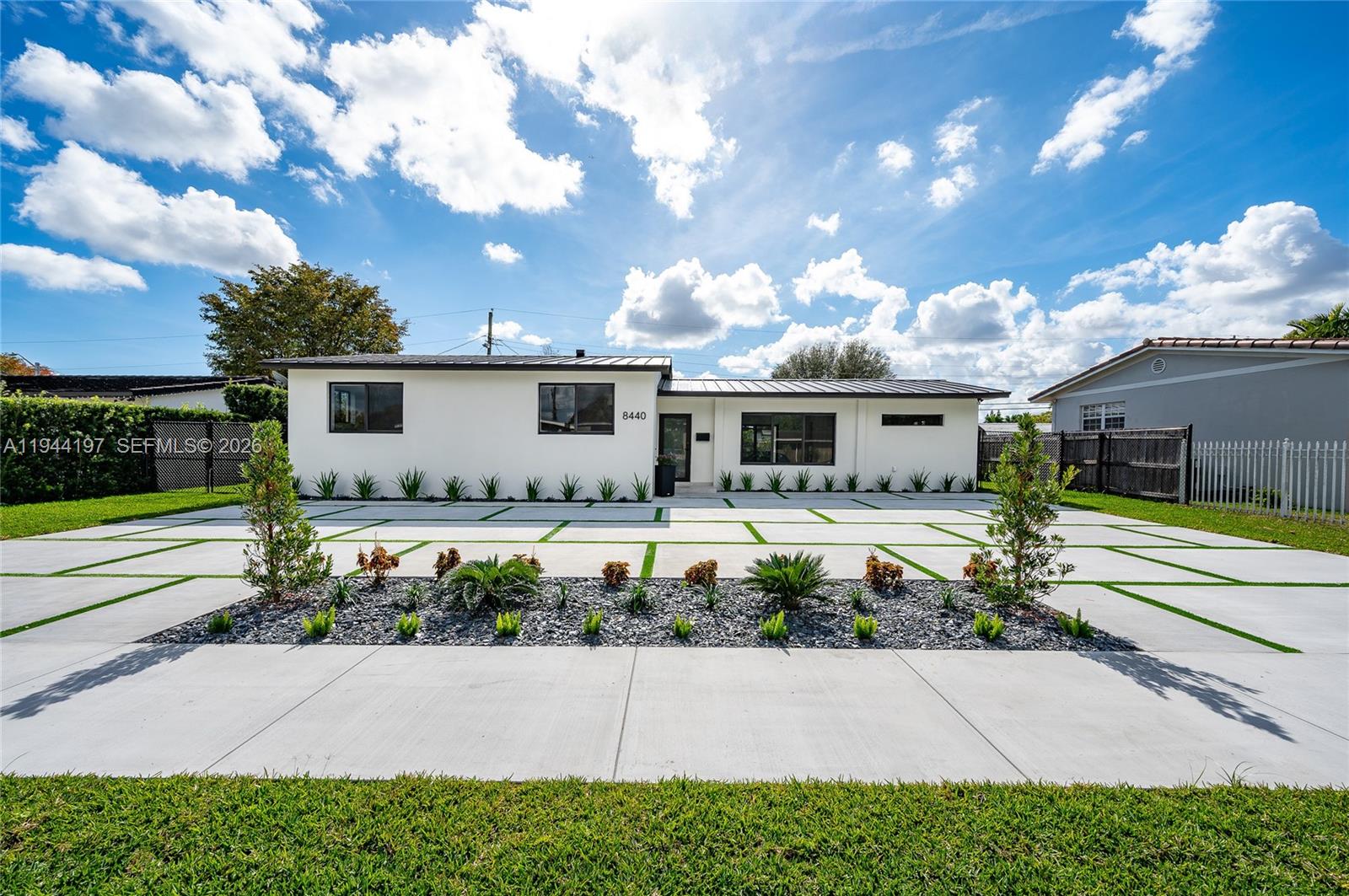 CORAL WAY VILLAGE SEC A P - Residential