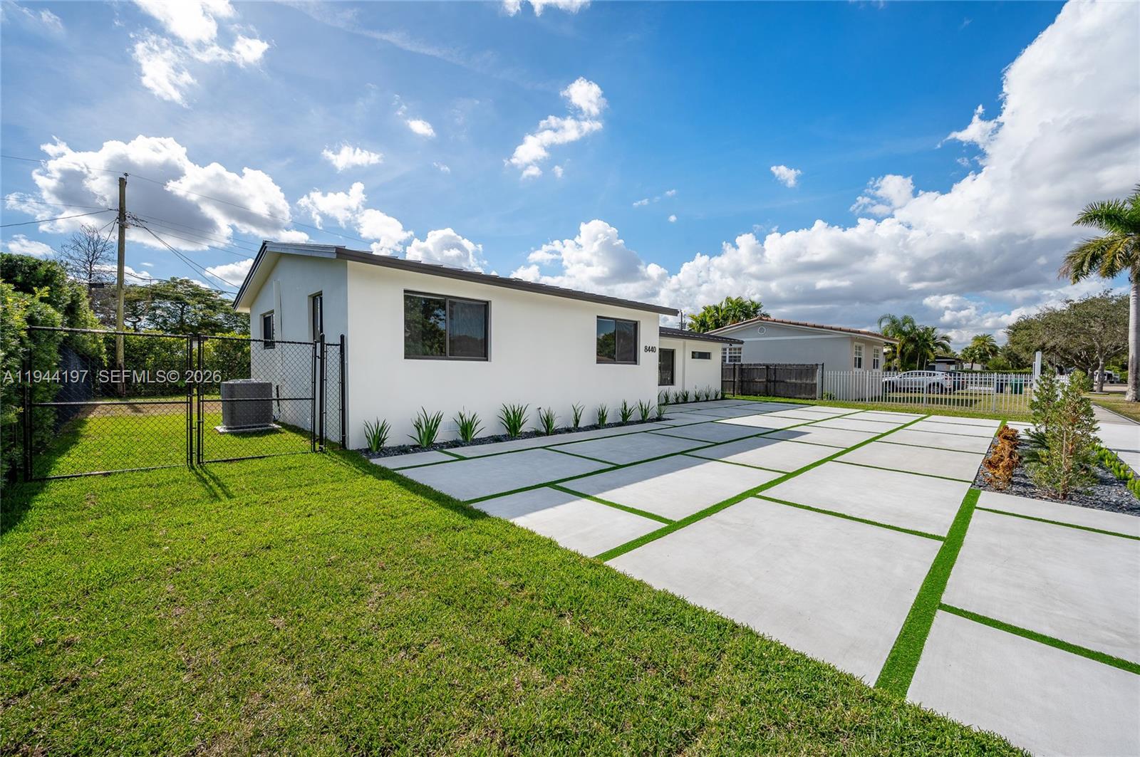 CORAL WAY VILLAGE SEC A P - Residential