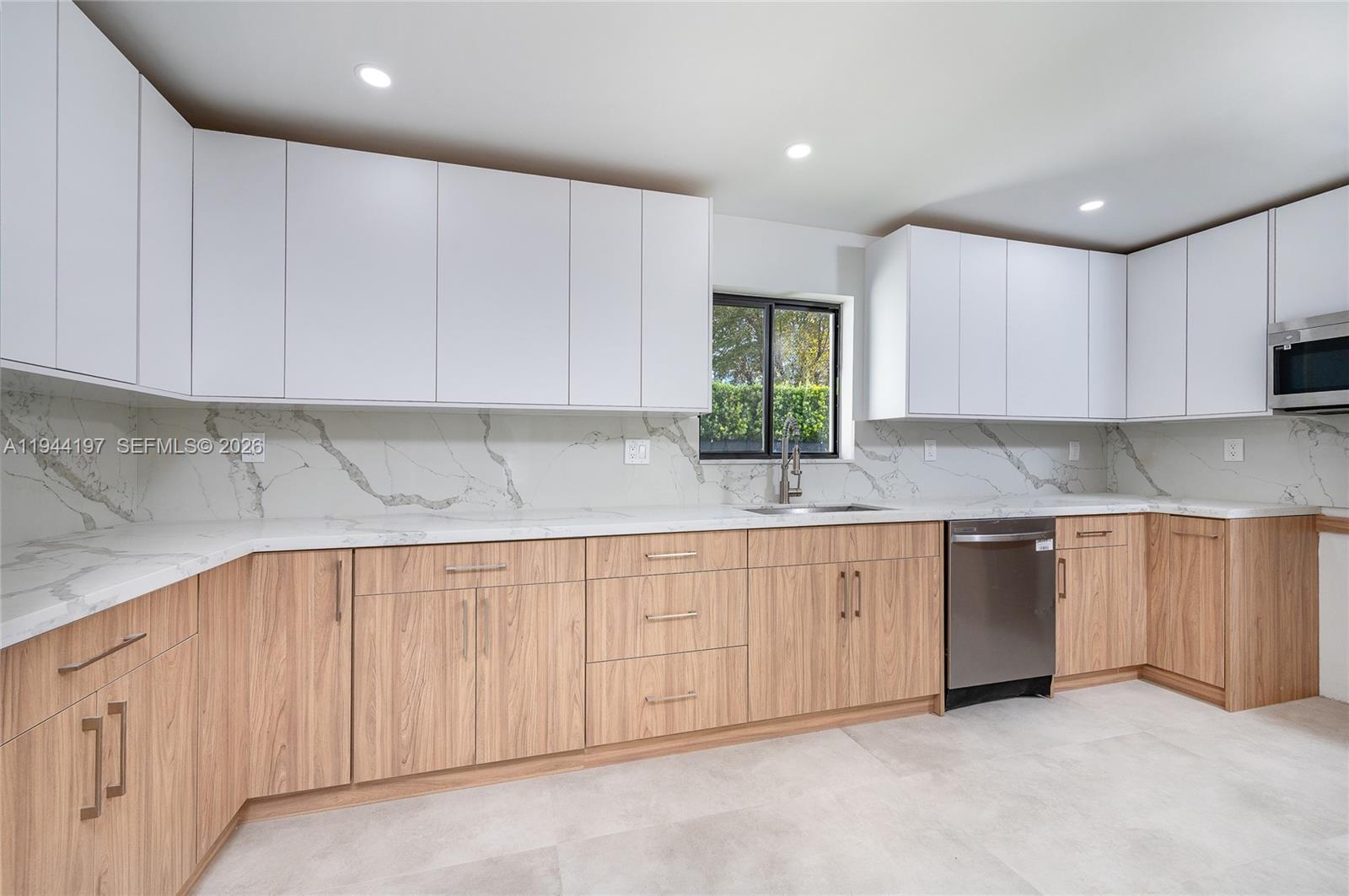 CORAL WAY VILLAGE SEC A P - Residential