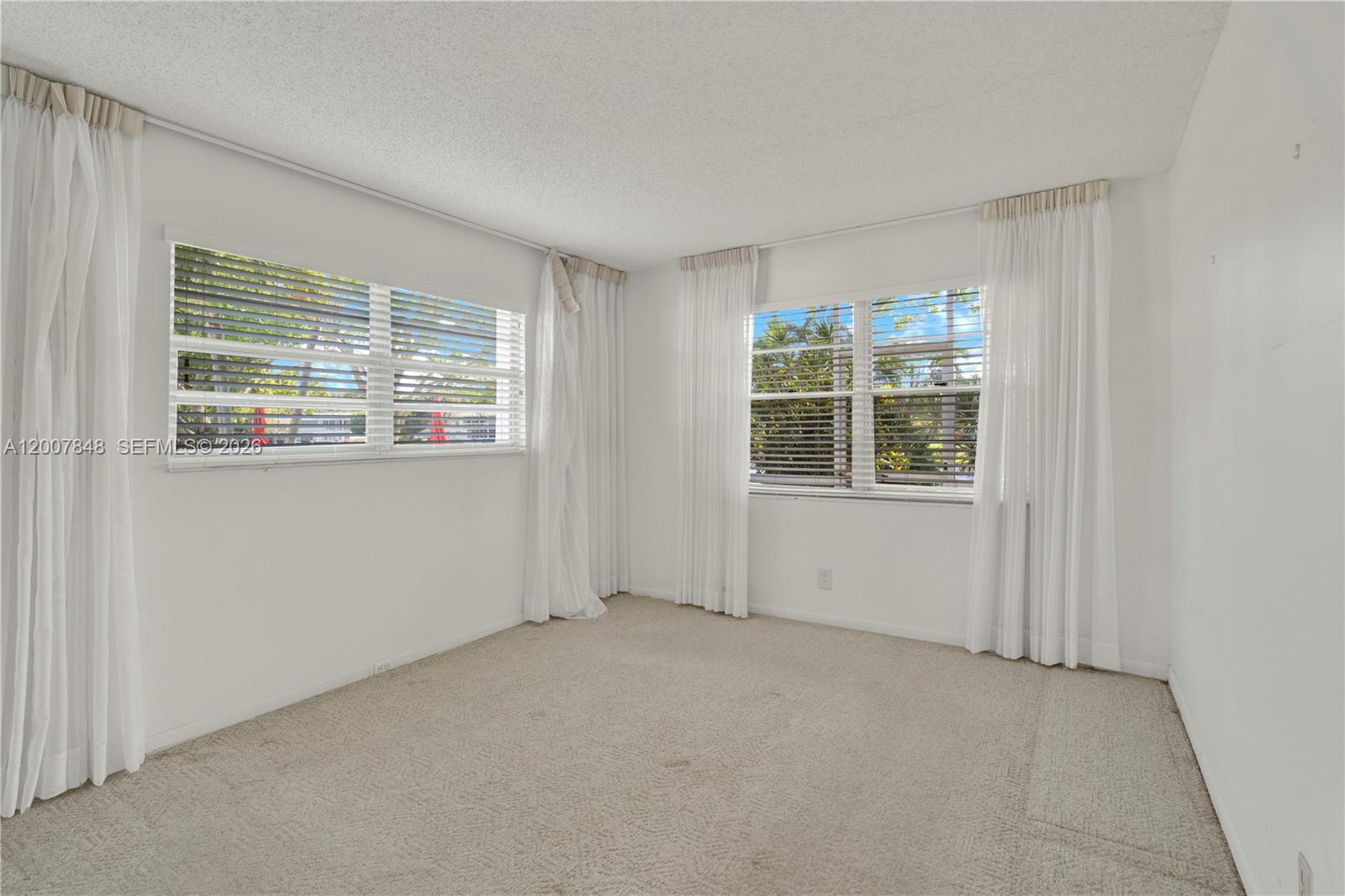 ISLEWOOD B CONDO - Residential