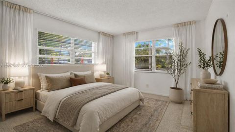 Tiny photo for 28 Islewood B #28, Deerfield Beach, FL 33442 (MLS # A12007848)