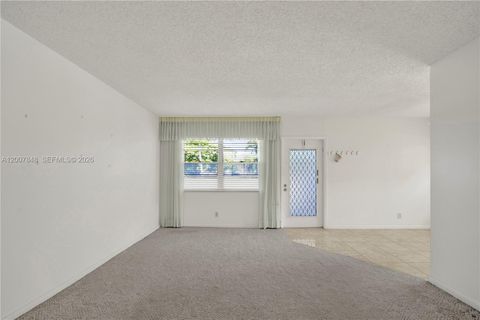 Tiny photo for 28 Islewood B #28, Deerfield Beach, FL 33442 (MLS # A12007848)