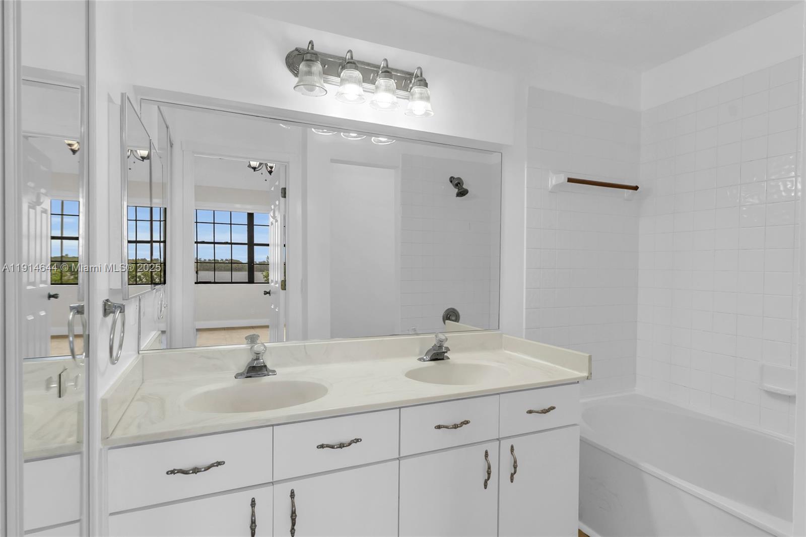 CELEBRATION POINT CONDO N - Residential