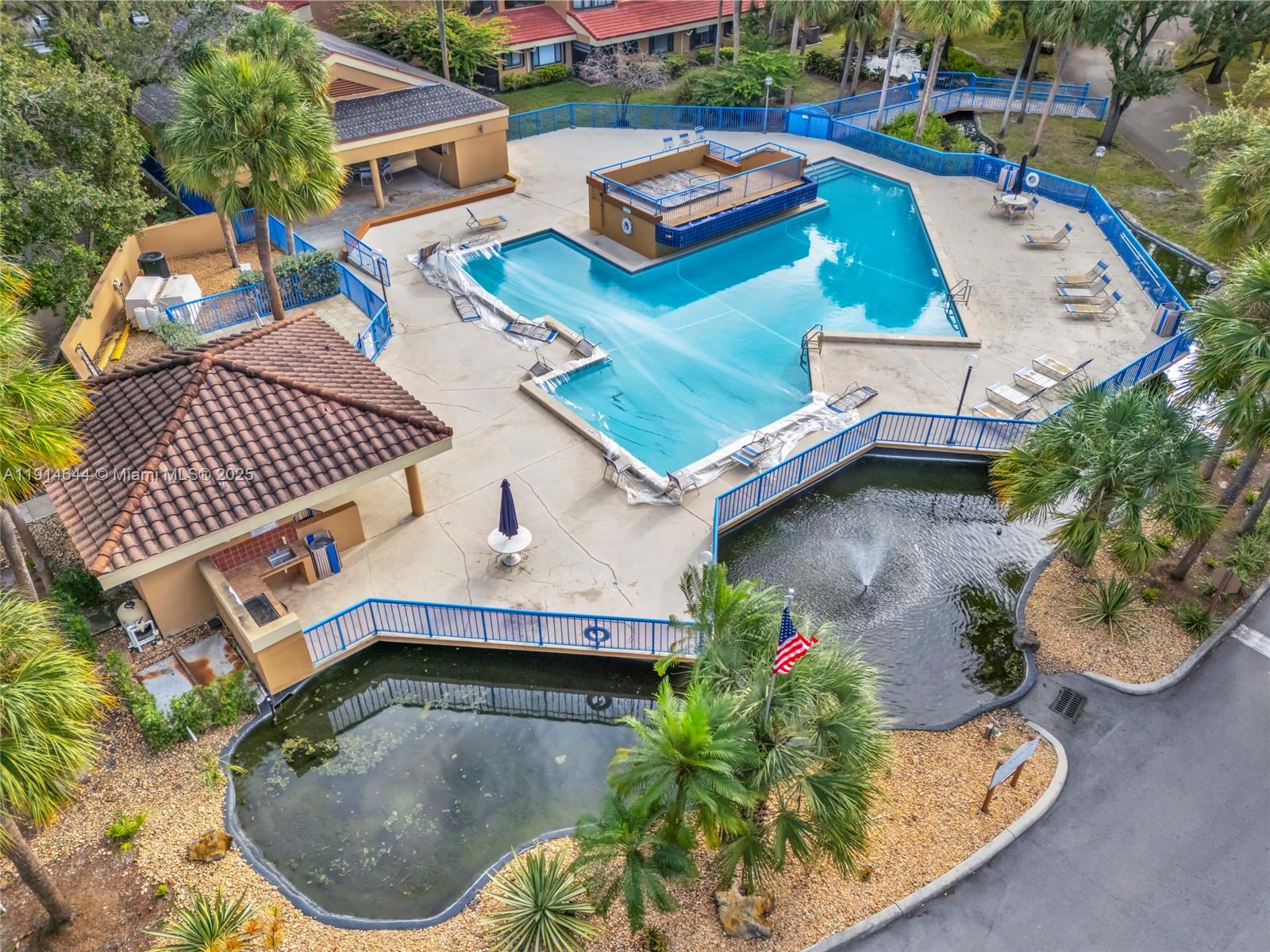 CELEBRATION POINT CONDO N - Residential