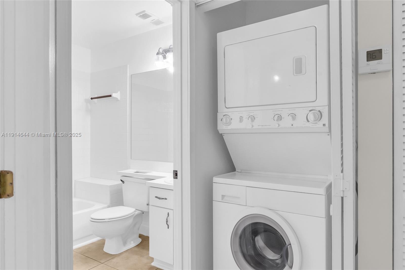 CELEBRATION POINT CONDO N - Residential