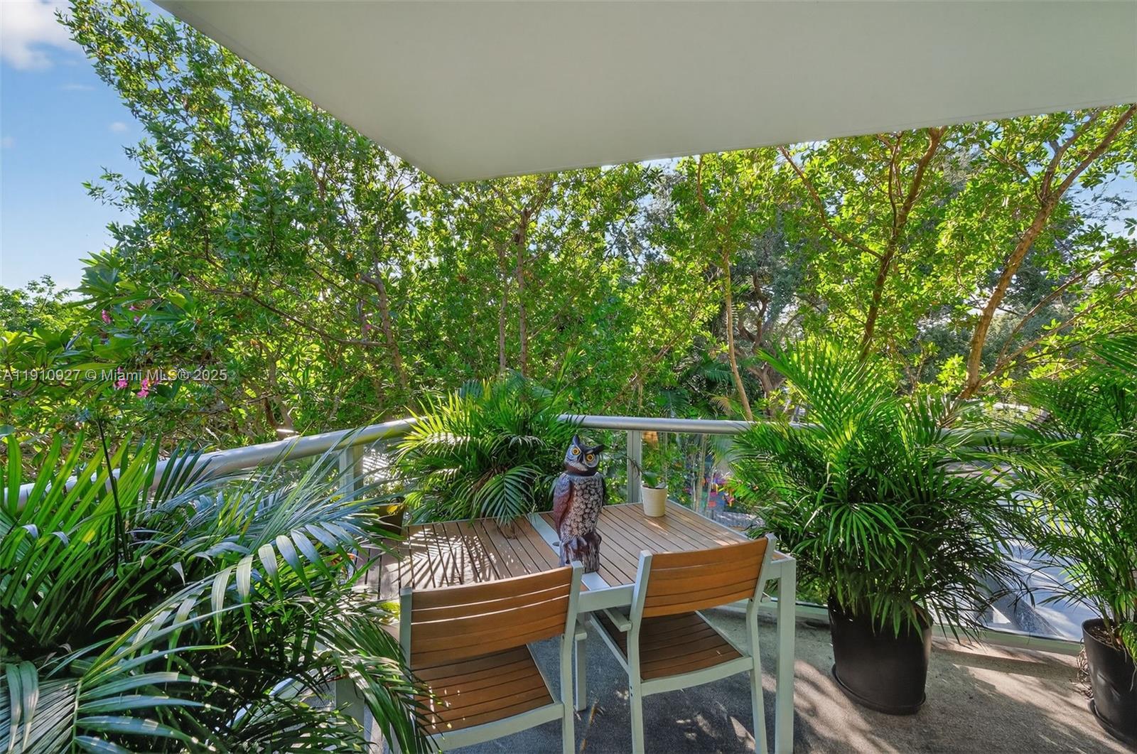 IOS ON THE BAY CONDO - Residential