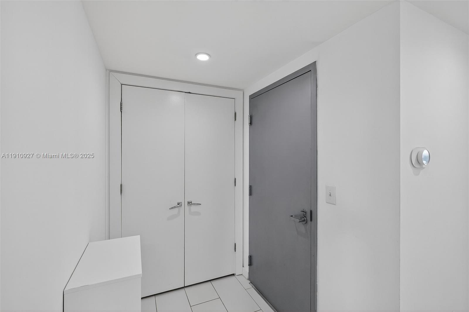 IOS ON THE BAY CONDO - Residential