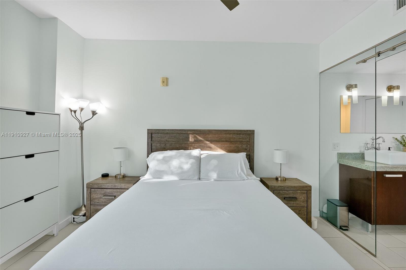 IOS ON THE BAY CONDO - Residential