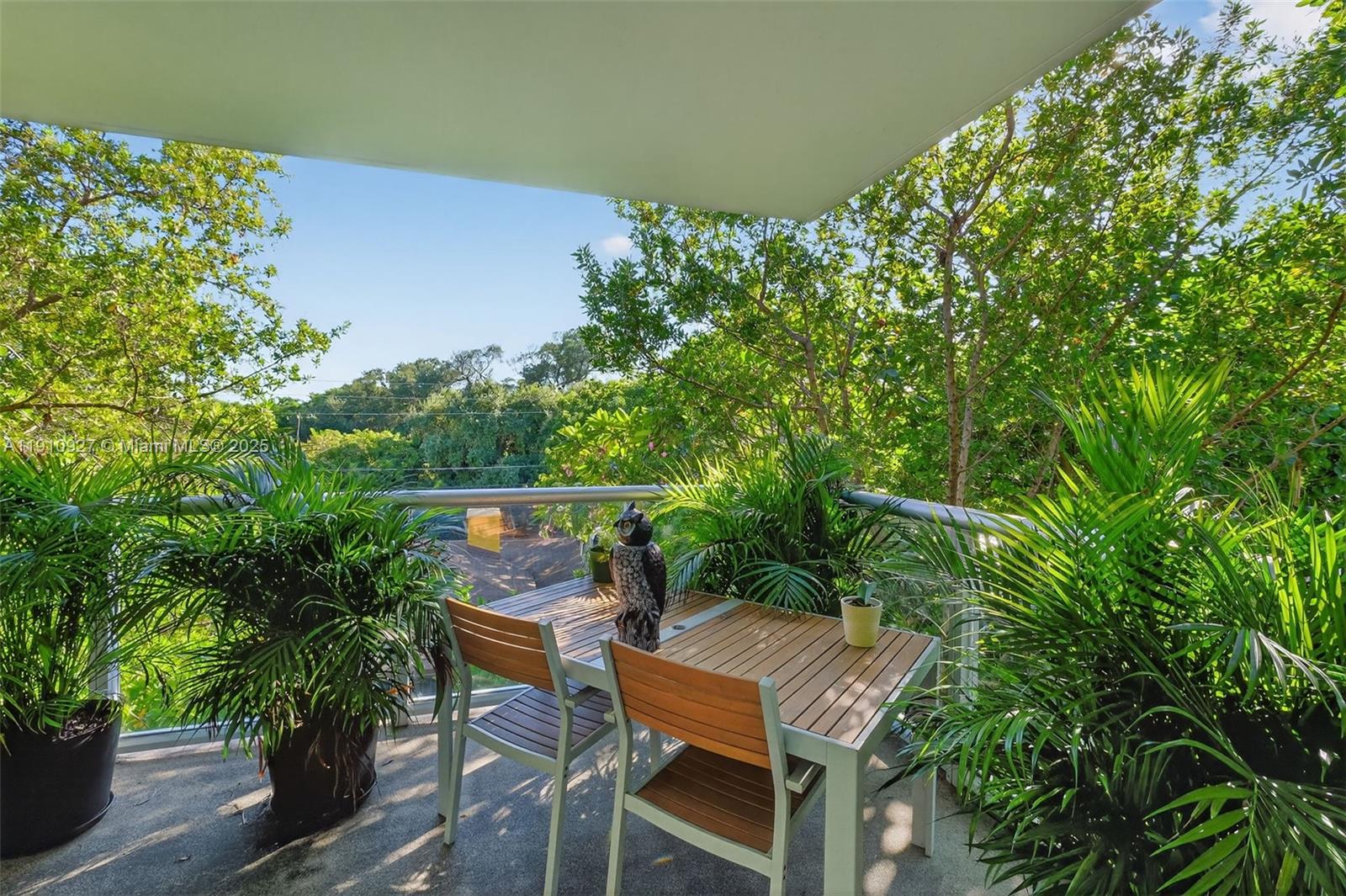 IOS ON THE BAY CONDO - Residential