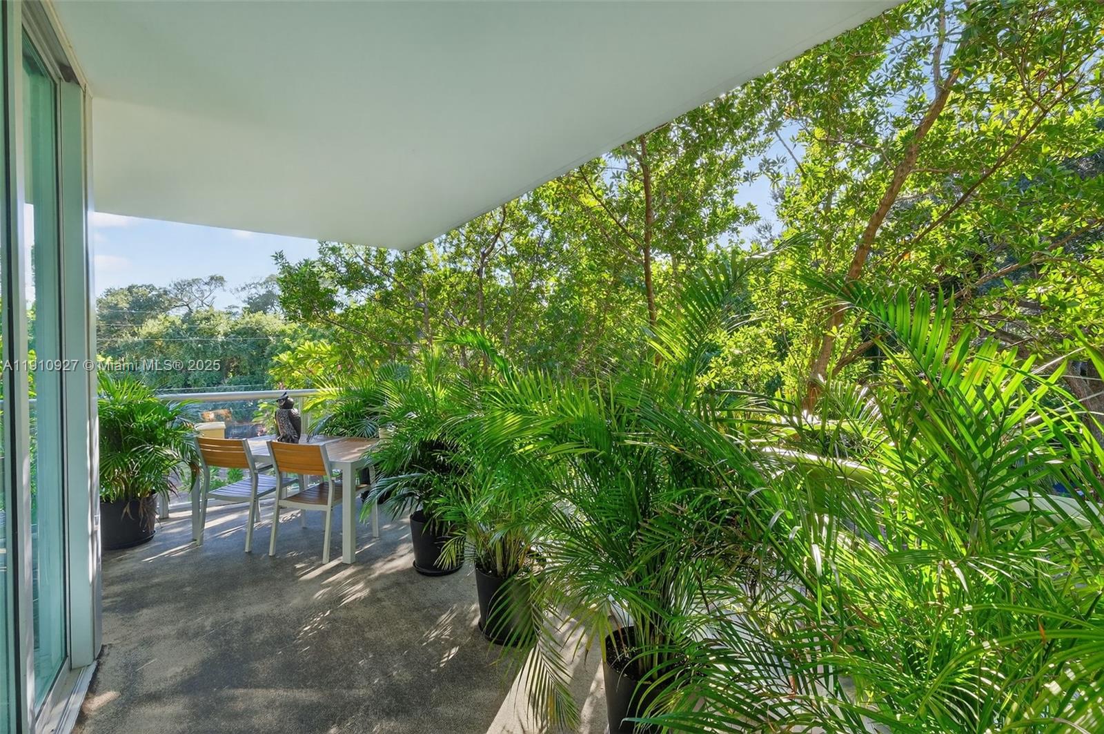 IOS ON THE BAY CONDO - Residential