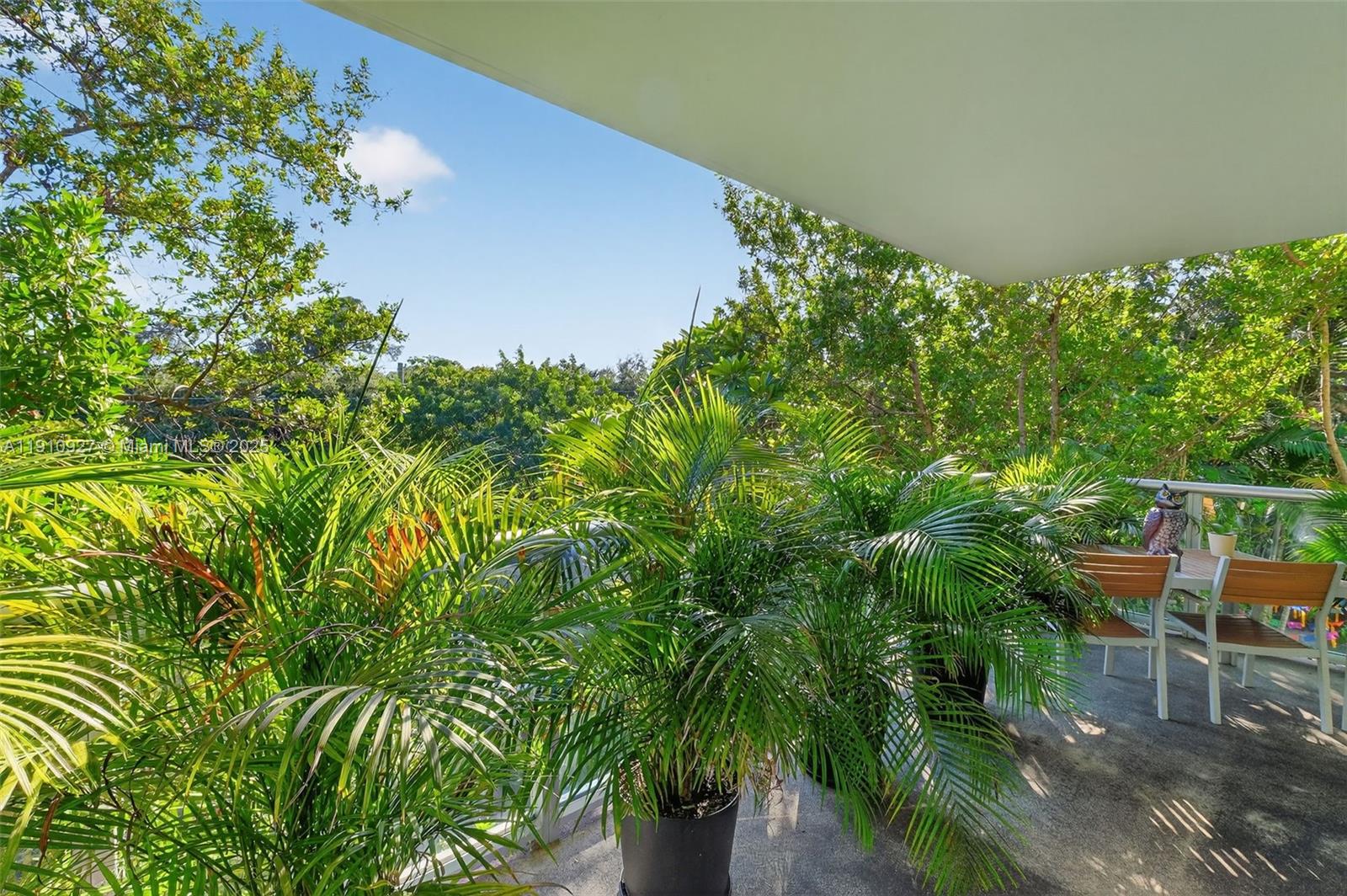 IOS ON THE BAY CONDO - Residential