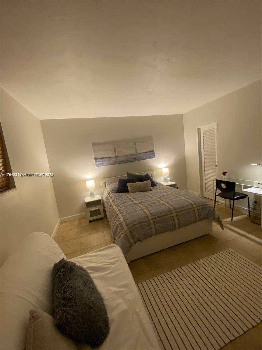 TIDES ON HOLLYWOOD BEACH - Residential Lease