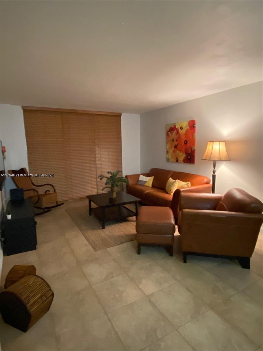 TIDES ON HOLLYWOOD BEACH - Residential Lease