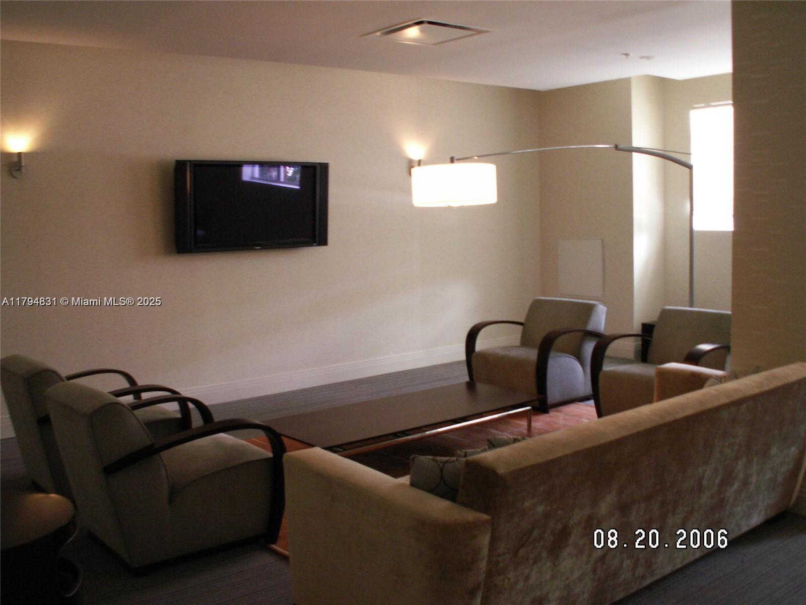 TIDES ON HOLLYWOOD BEACH - Residential Lease