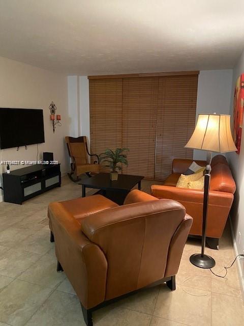 TIDES ON HOLLYWOOD BEACH - Residential Lease