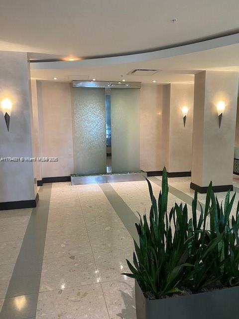 TIDES ON HOLLYWOOD BEACH - Residential Lease