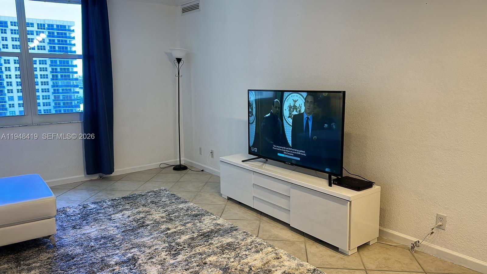 2501 S Ocean Dr 1033