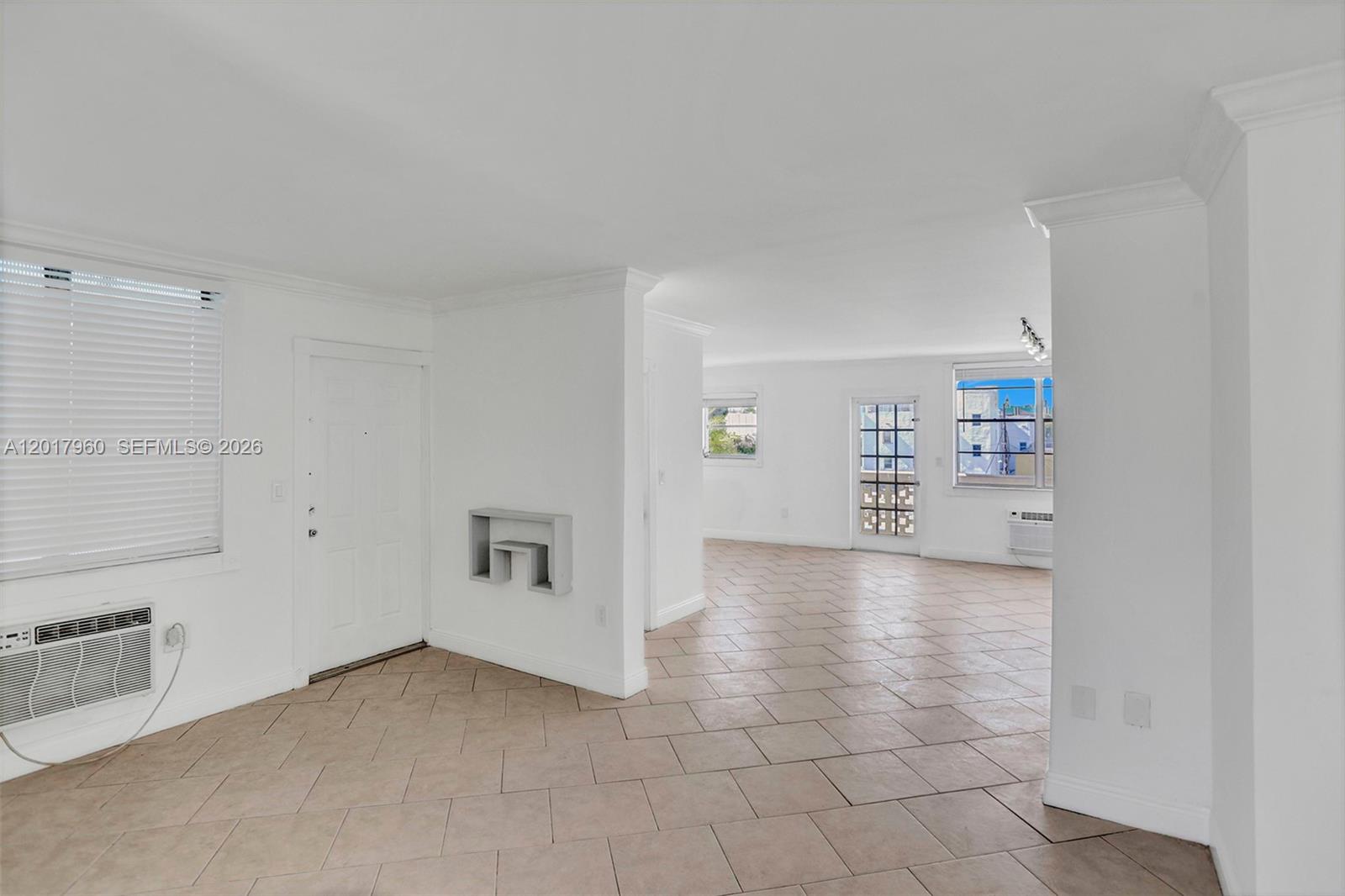 713 COLLINS CONDO - Residential Lease