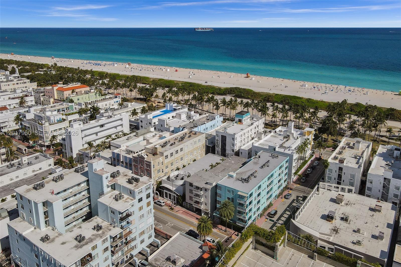 713 Collins Ave 42