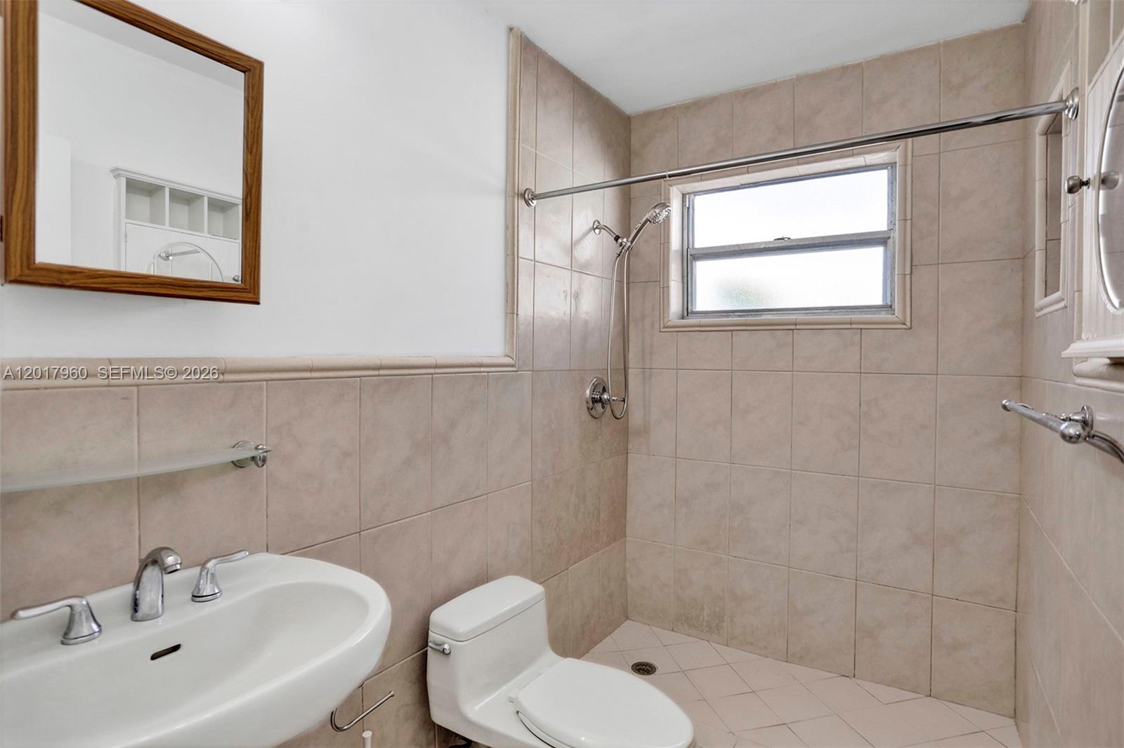 713 COLLINS CONDO - Residential Lease