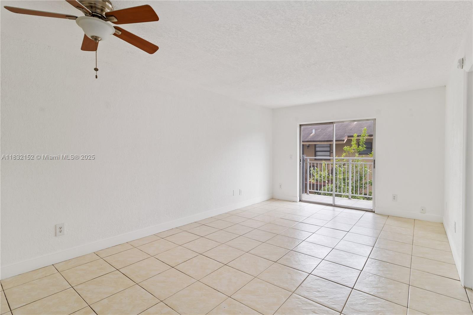 1095 W 77th St 308