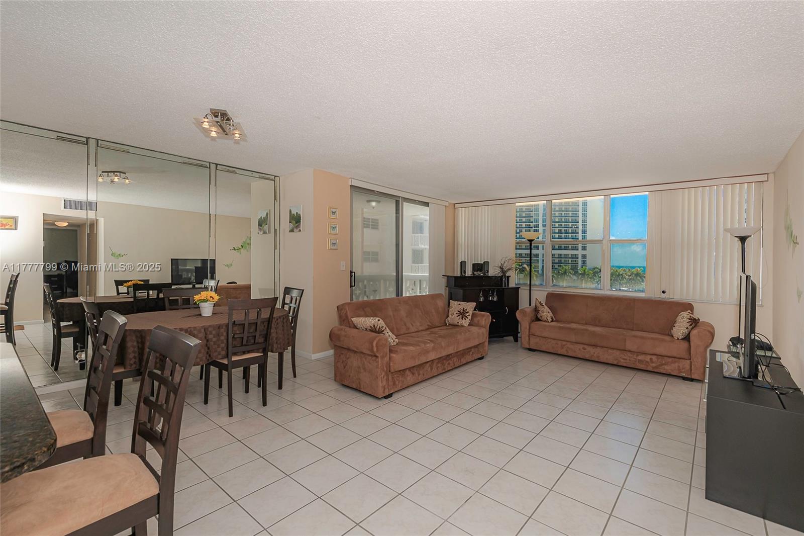 IMPERIAL TOWERS CONDO - Residential