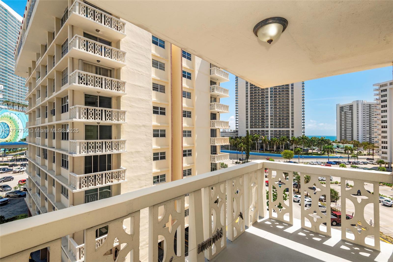 IMPERIAL TOWERS CONDO - Residential