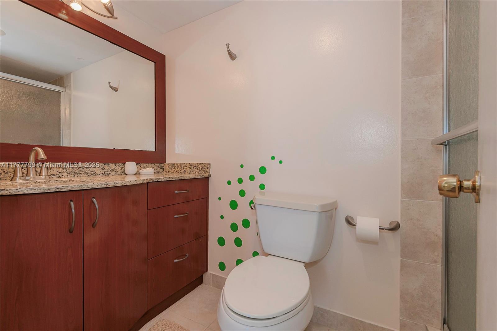 IMPERIAL TOWERS CONDO - Residential