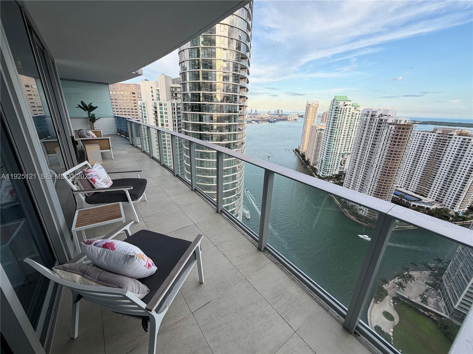 200 Biscayne Boulevard Way 4007