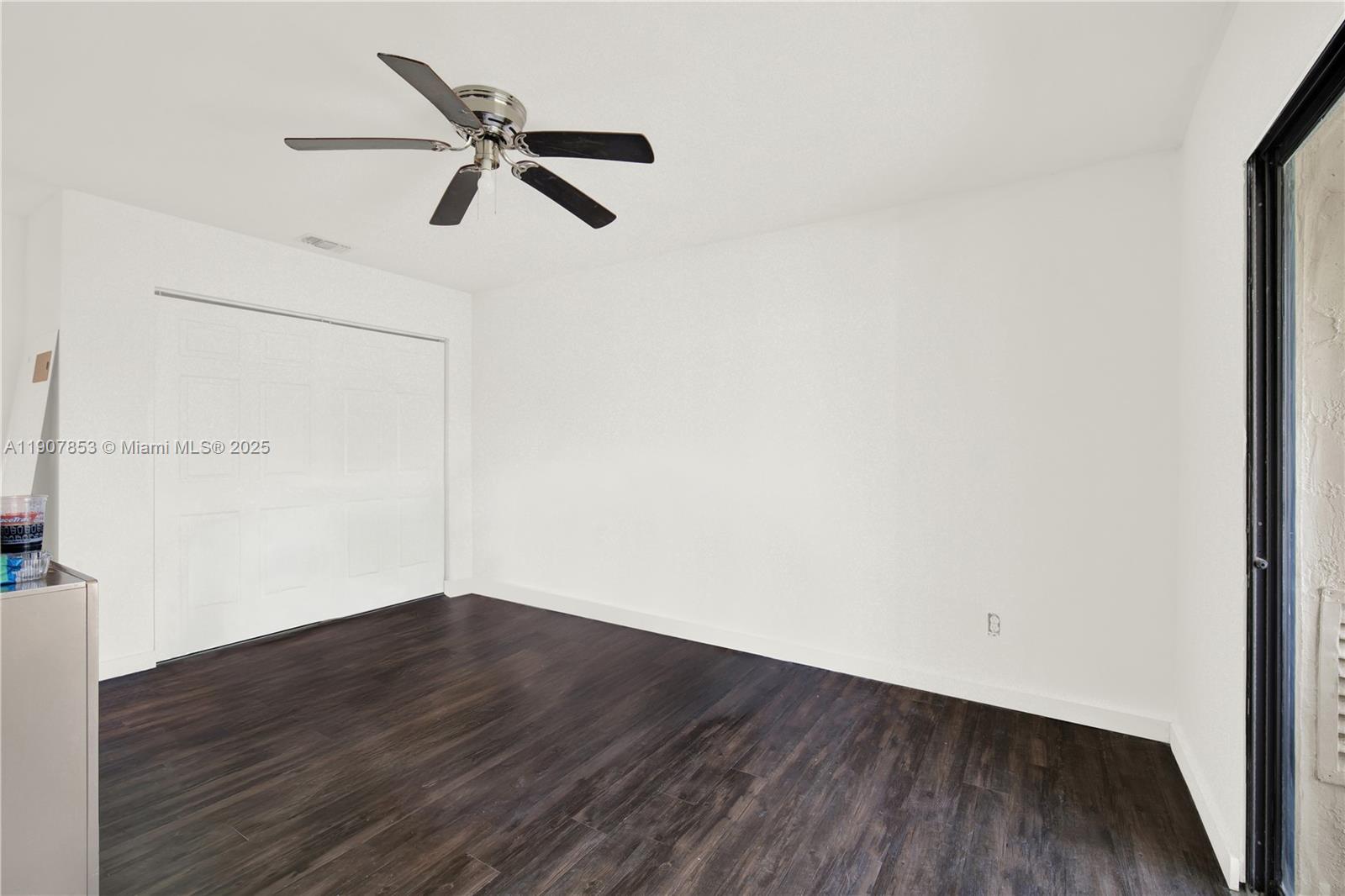 LAKESHORE CONDO I - Residential