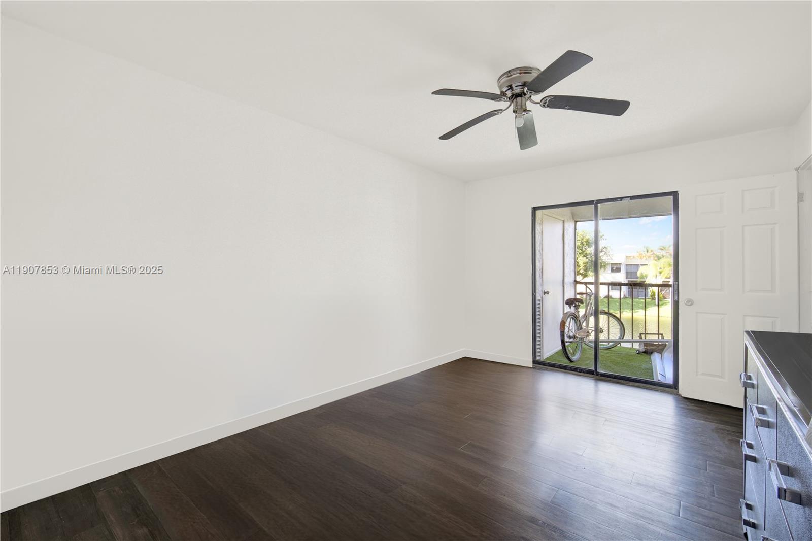 LAKESHORE CONDO I - Residential