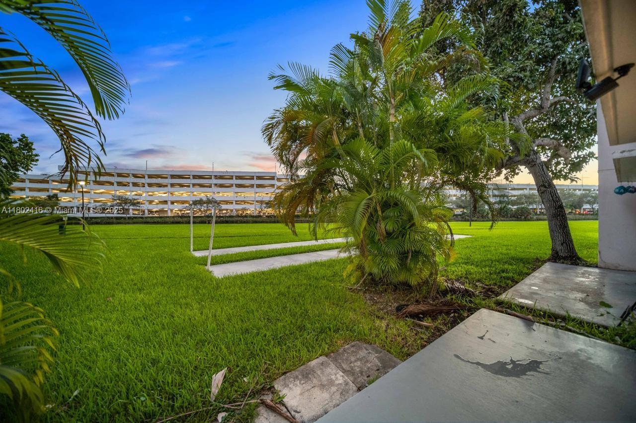 VILLAGE AT DADELAND CONDO - Residential