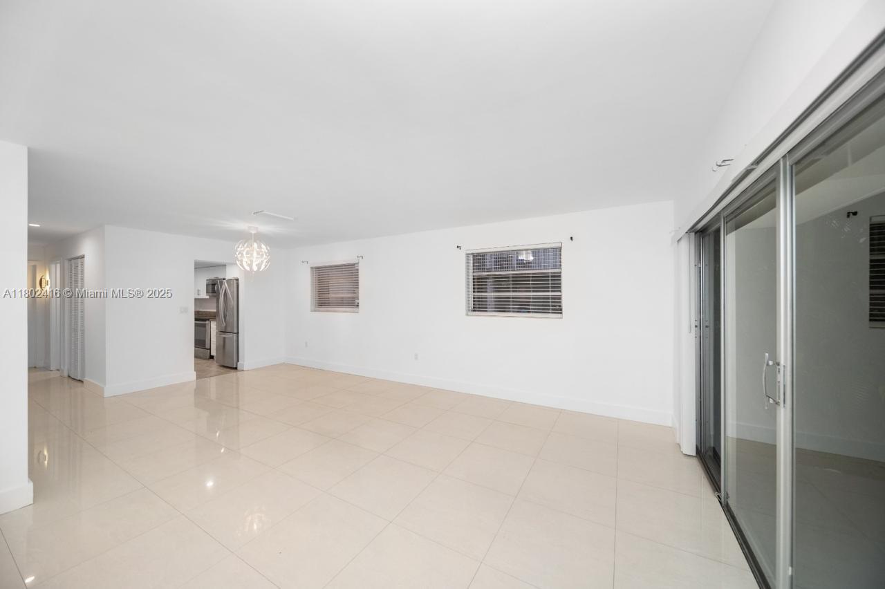 VILLAGE AT DADELAND CONDO - Residential