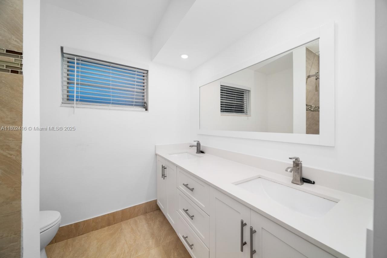 VILLAGE AT DADELAND CONDO - Residential
