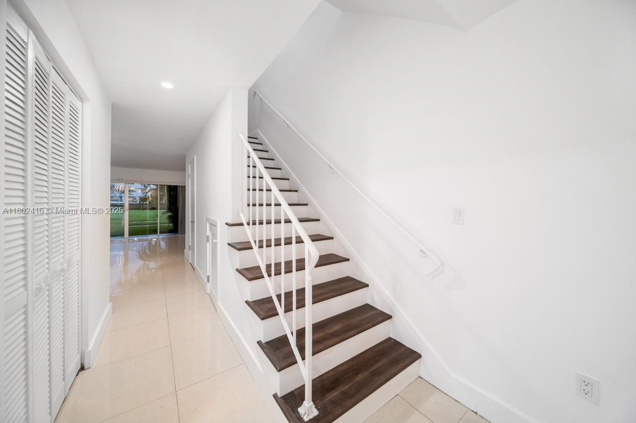 VILLAGE AT DADELAND CONDO - Residential