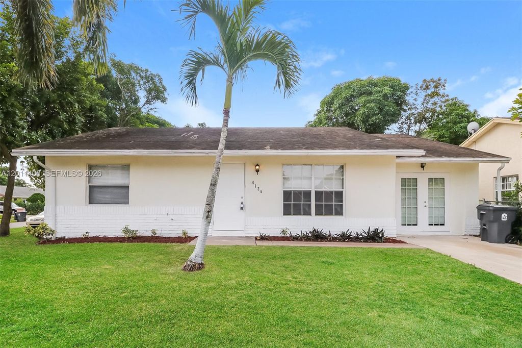 Photo of 6126 Arcade Ct, Lake Worth, FL 33463 (MLS # A12011400)