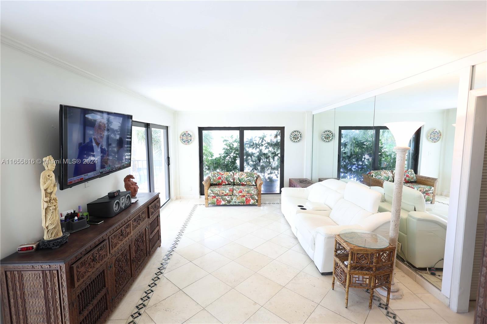 GALERIA CONDO - Residential