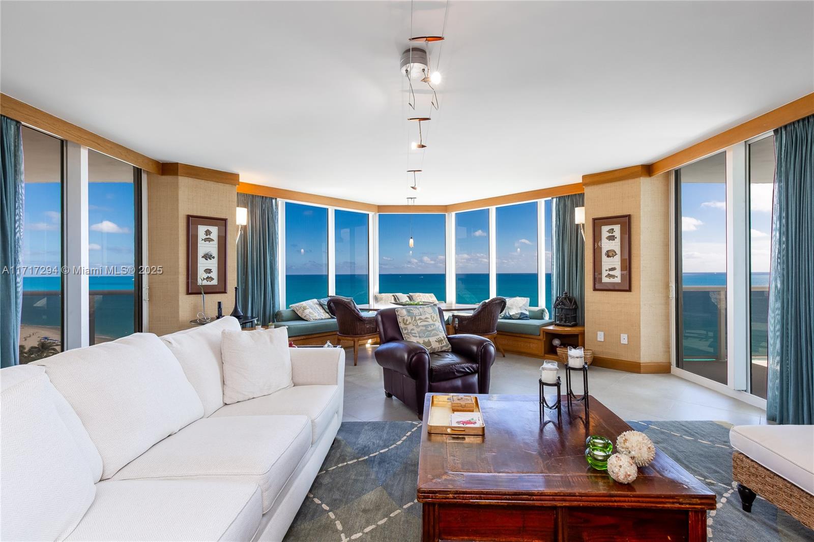 19111 Collins Ave 901