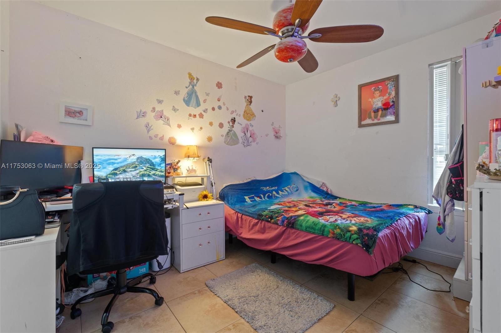 SUNSET VILLAS NO 3 CONDO - Residential