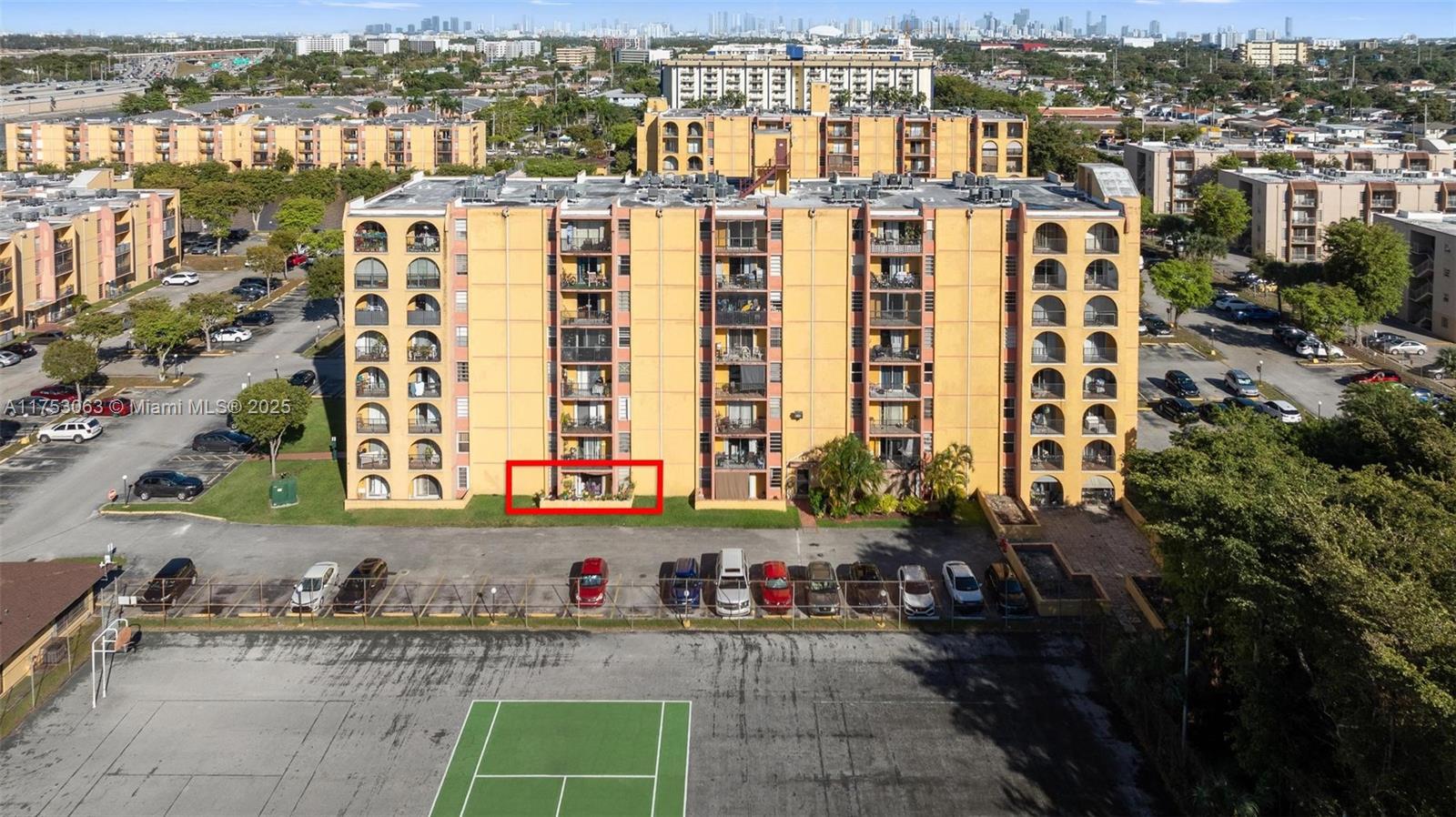 SUNSET VILLAS NO 3 CONDO - Residential