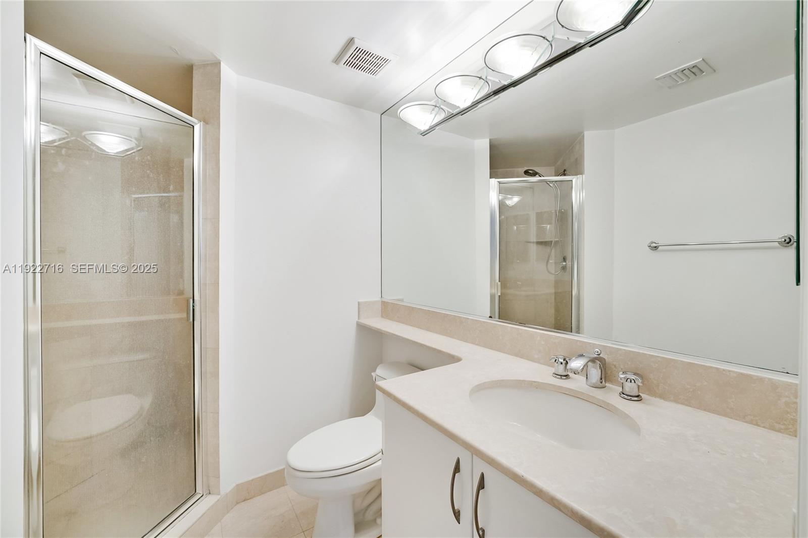 151 Michigan Ave 525