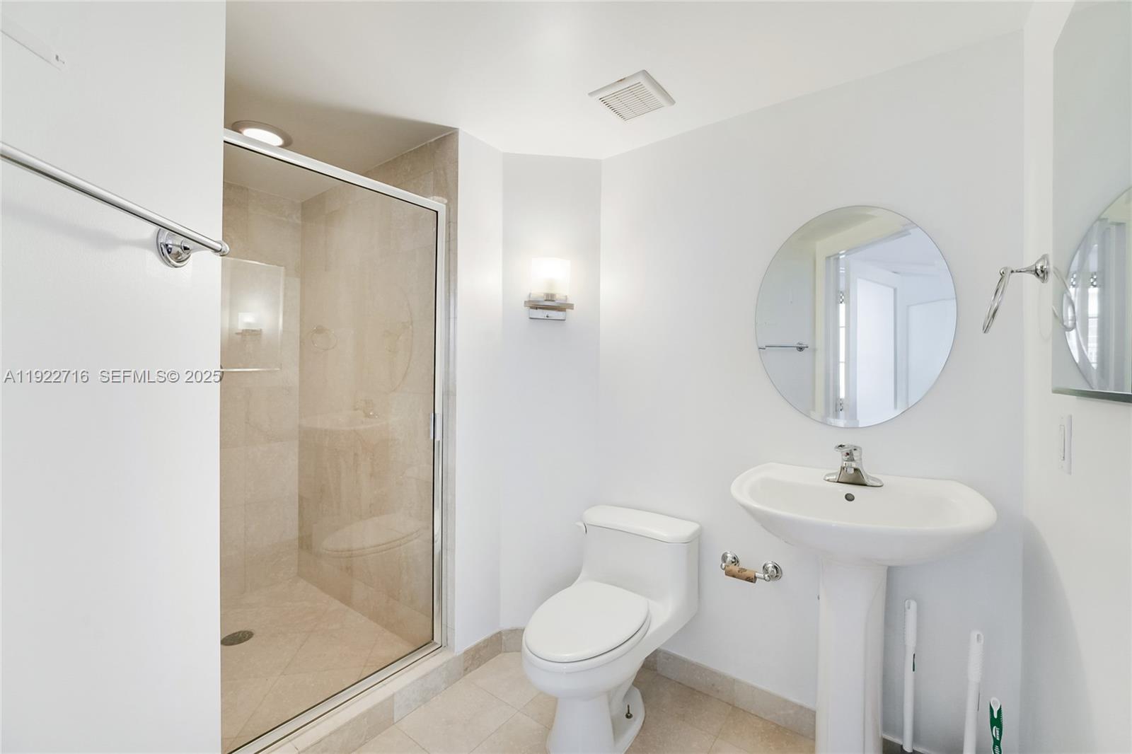 151 Michigan Ave 525