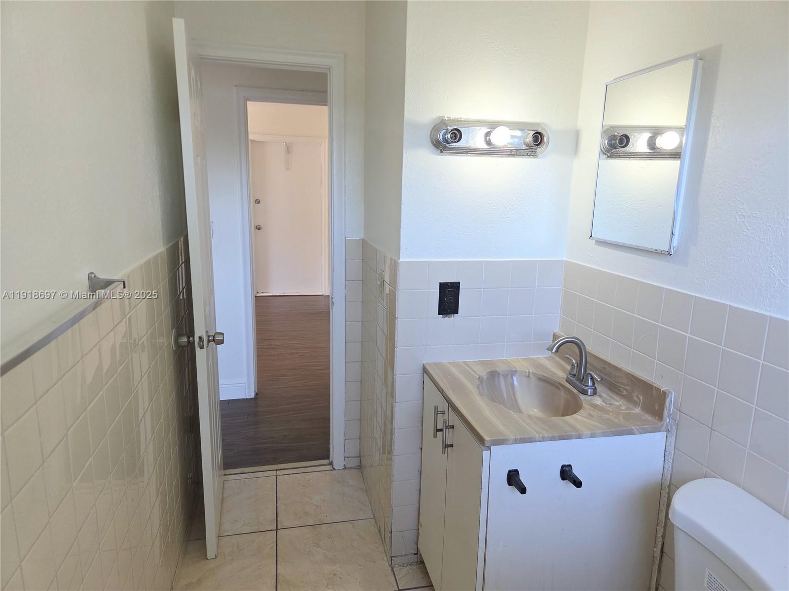 WINDERMERE CONDO NUMBER T - Residential Lease