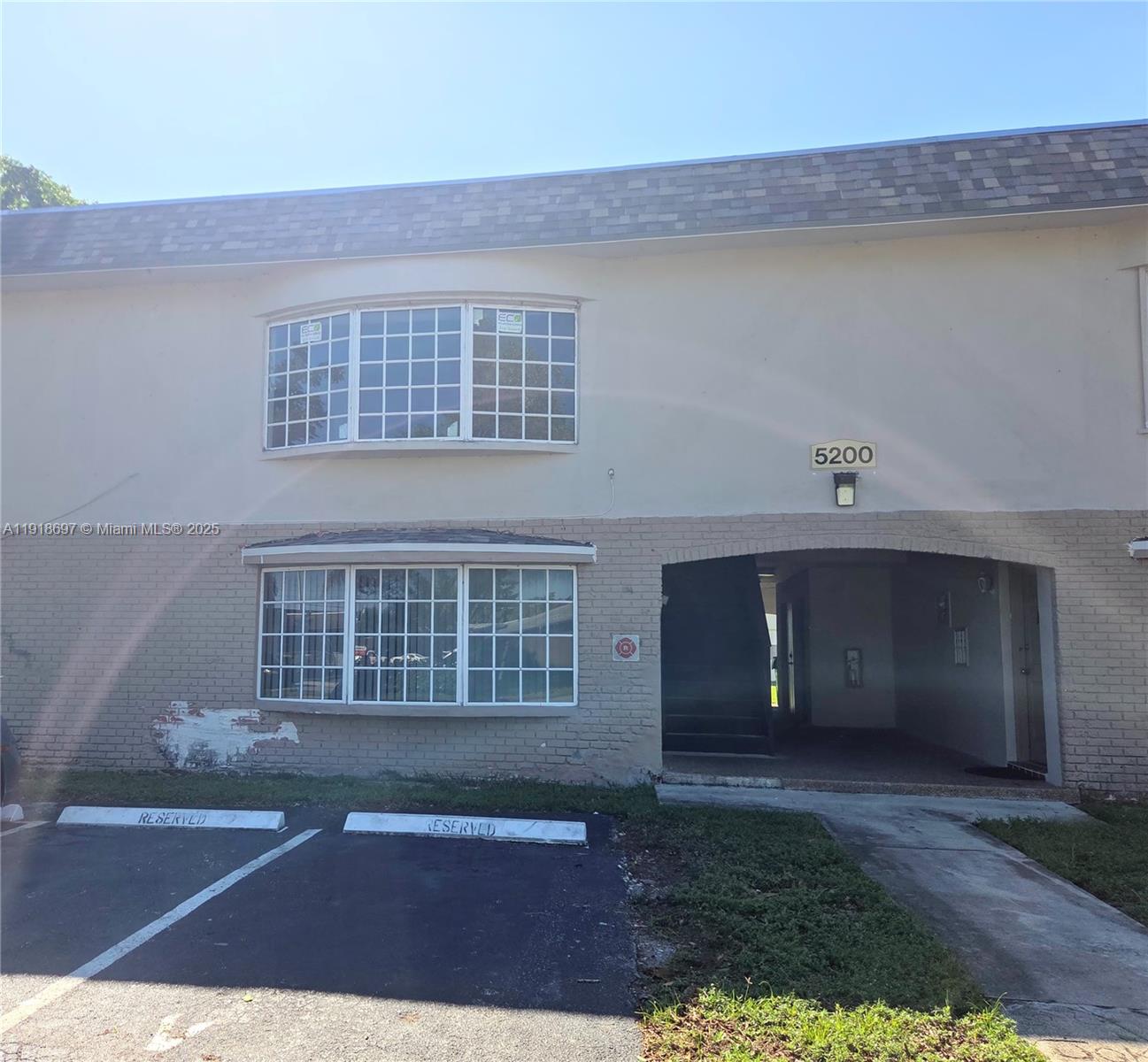 WINDERMERE CONDO NUMBER T - Residential Lease