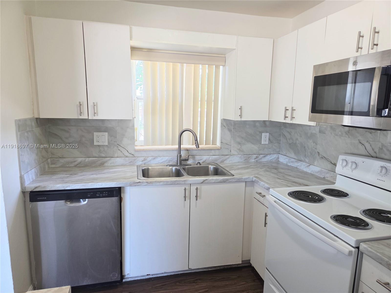 WINDERMERE CONDO NUMBER T - Residential Lease