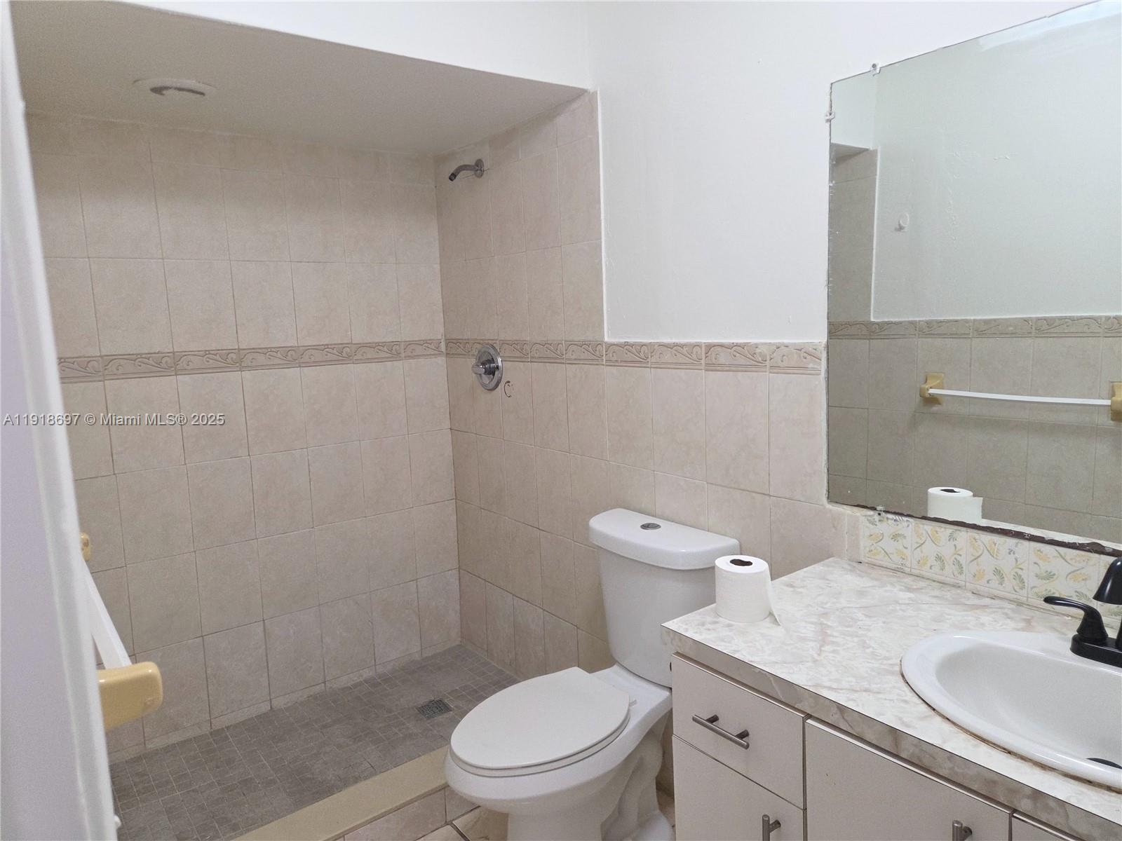 WINDERMERE CONDO NUMBER T - Residential Lease