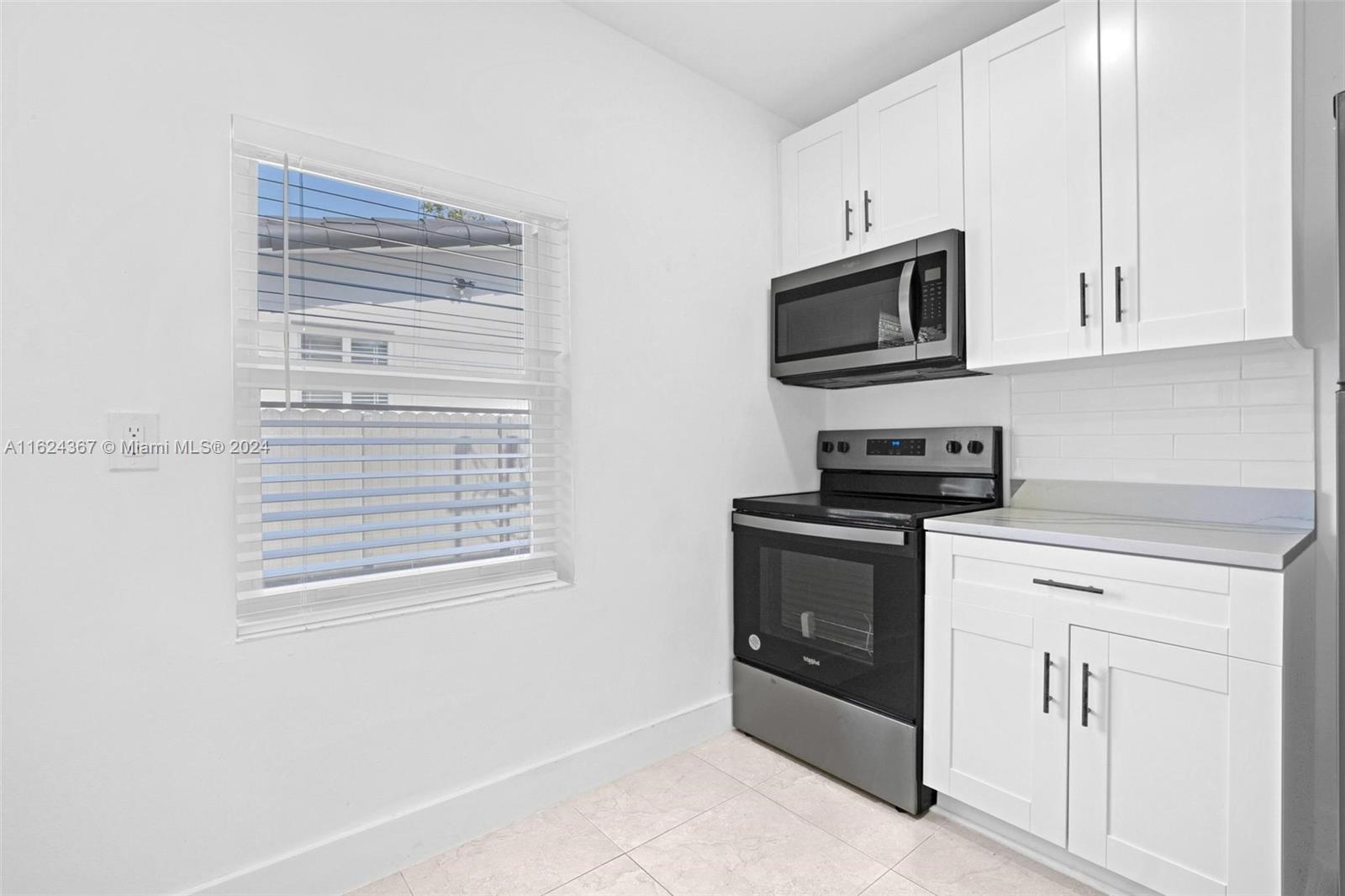 BISCAYNE SHORES UNIT 4 - Residential
